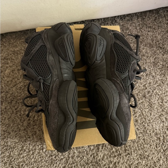 Yeezy 500 Utility Black - Picture 3 of 6